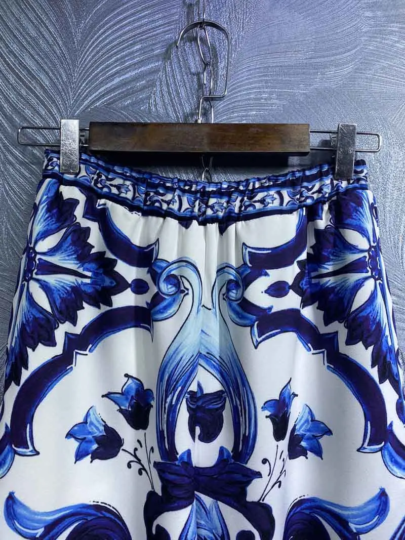 Женский модельный костюм из двух предметов рубашка с длинным рукавом и свободные