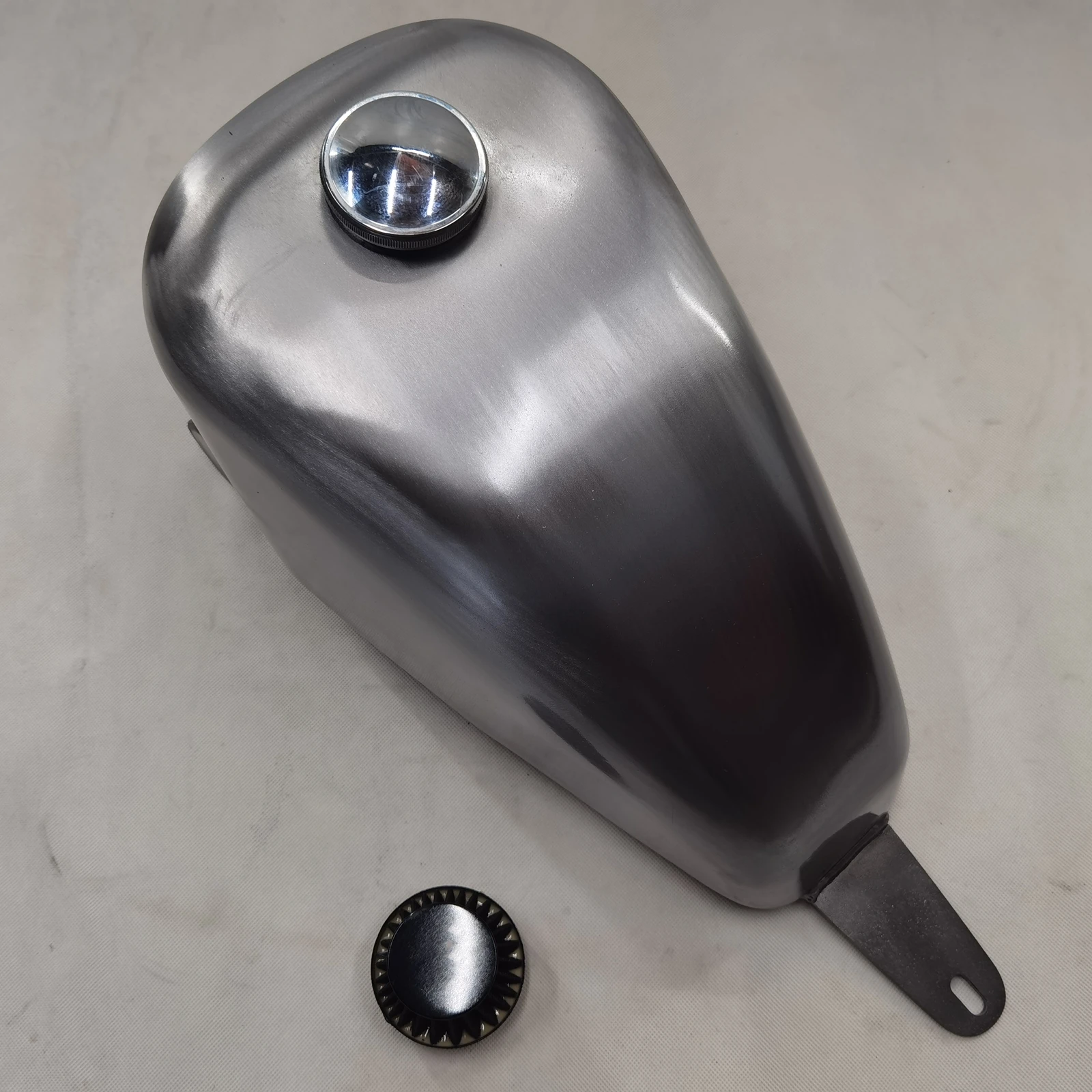 Серебристый топливный бак для мотоцикла 8L с масляной крышкой YAMAHA DRAGSTAR 250.