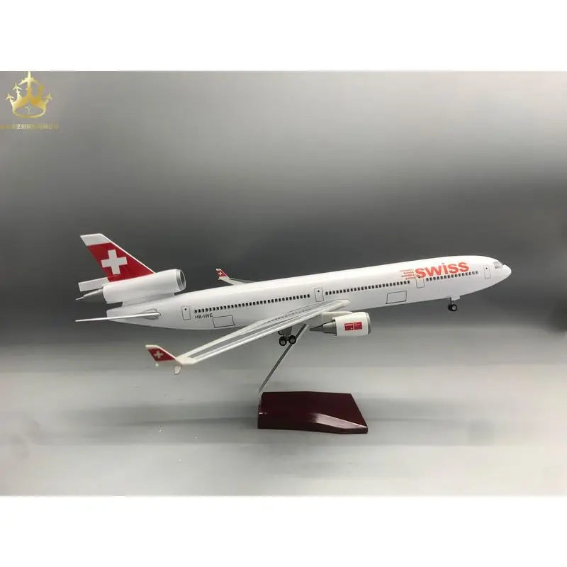 Фото Модель самолета MD-11 Swiss Air, 47 см, со светом и колесами, статическая модель-имитация, украшение. №1