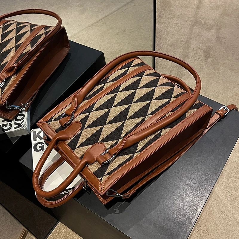 

Нишевая дизайнерская сумка, новинка осень/зима 2022, женская сумка, популярная сумка-мессенджер, сумка-тоут