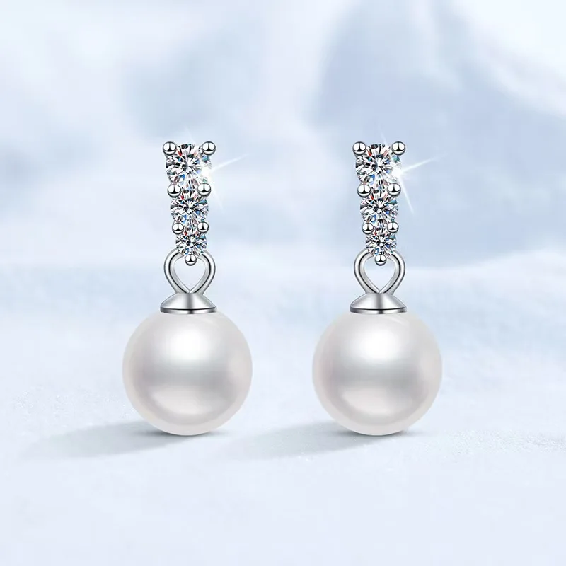 Серьги-гвоздики из муассанита