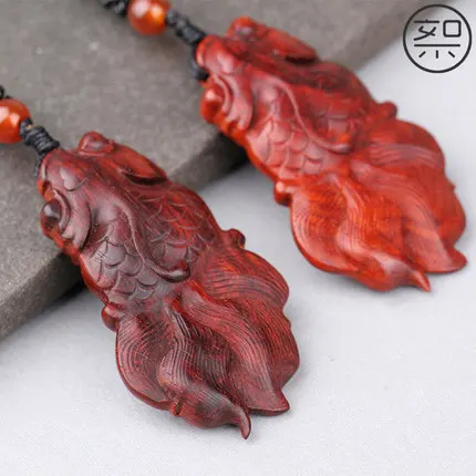 

Exquisite Small Leaf Rosewood Goldfish Pendant