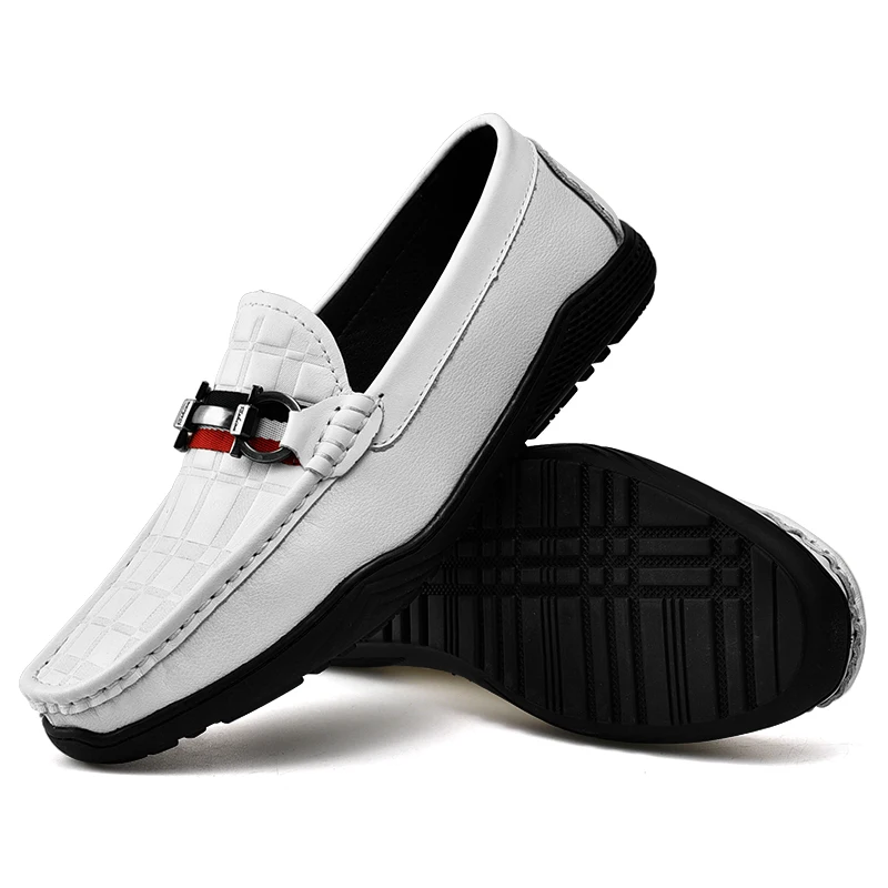 

New Cool Fashion Italian Moccasin Loafers Black White Loafers for Men Slip on Shoes Driving Flats Casual Men Comfy Male Loafers