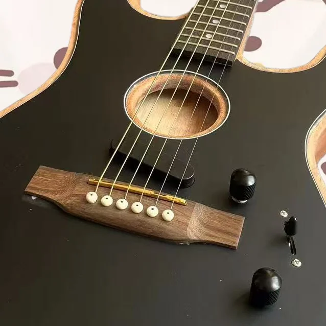 Электрическая гитара изготовленная на заказ из древесины клена и персика со