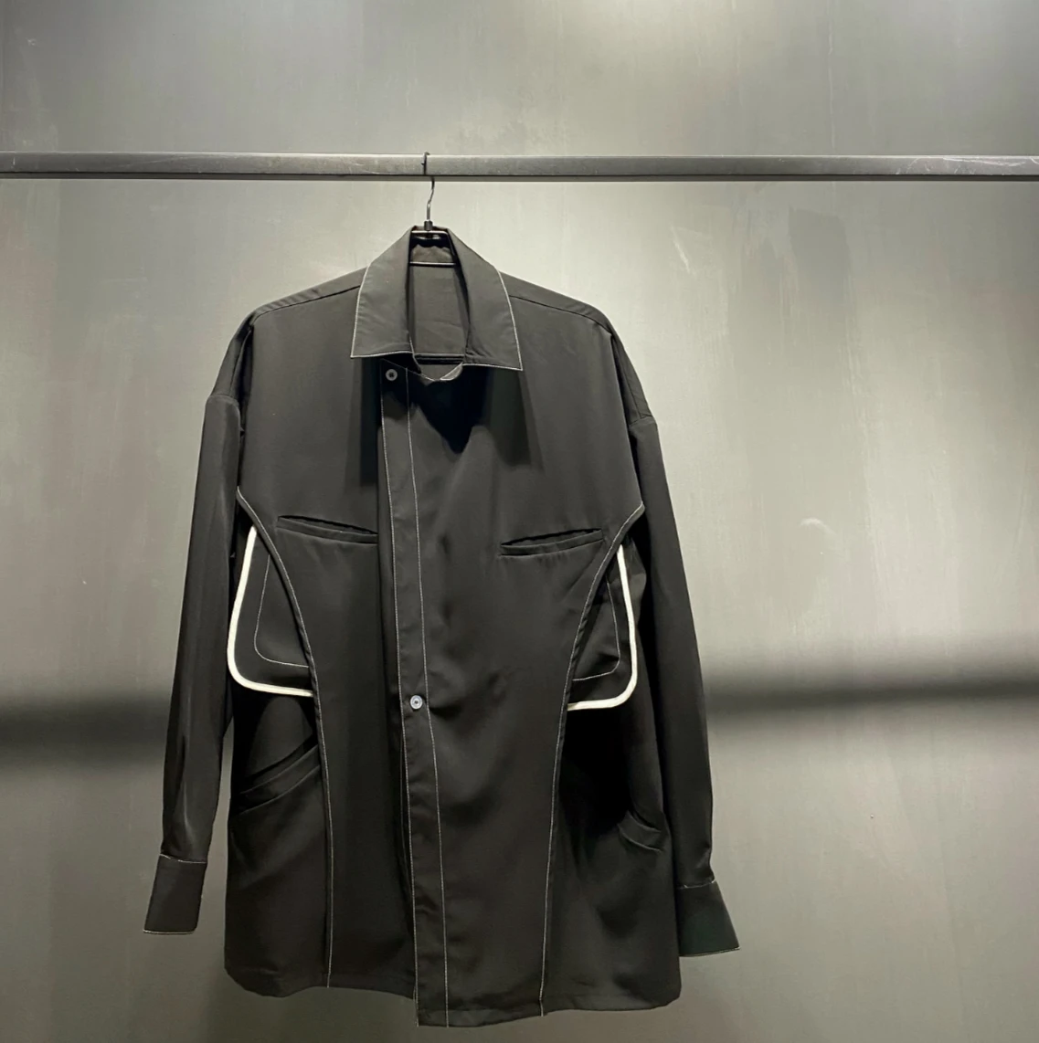 

Original dark design spring and autumn long sleeve shirt