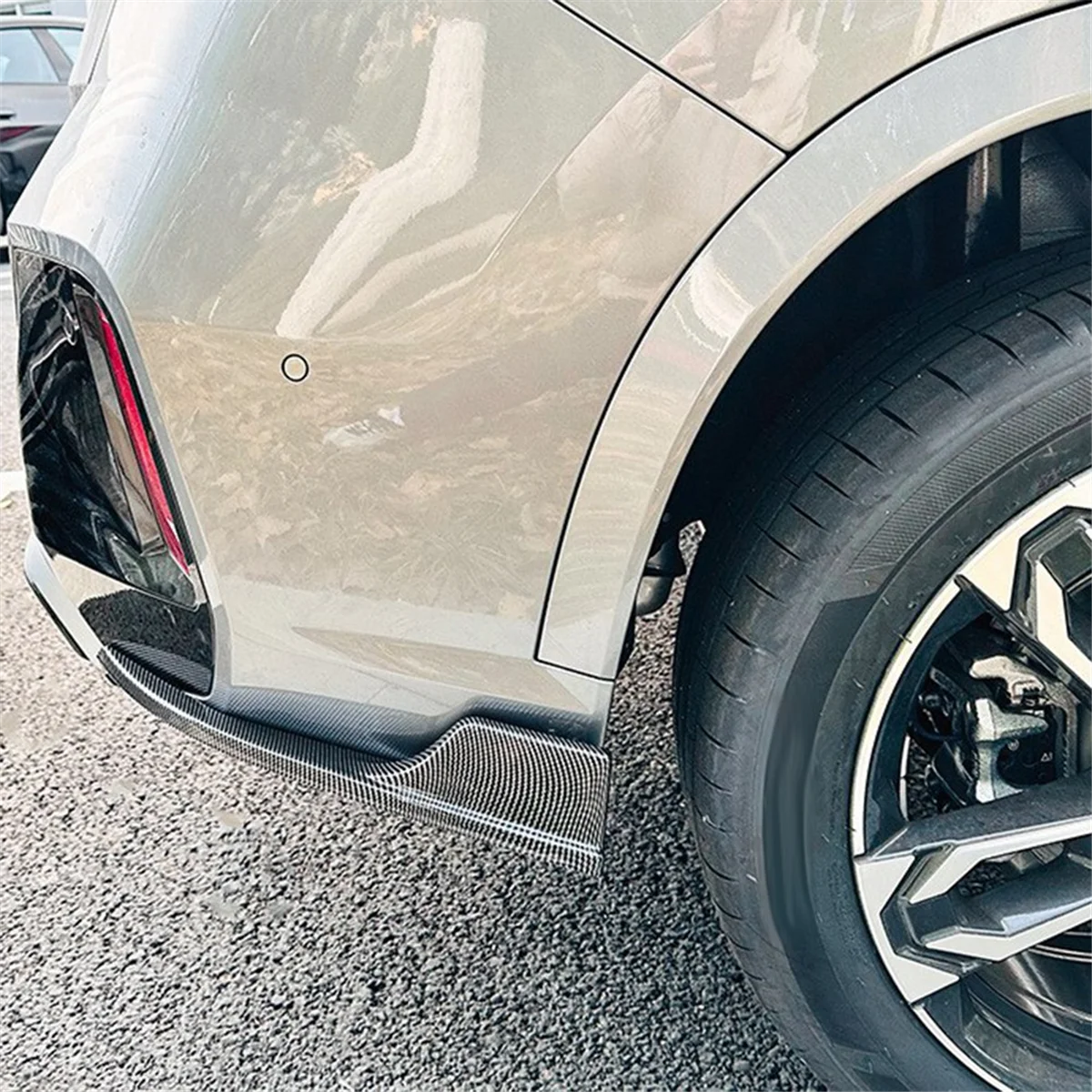 Задний бампер автомобиля диффузор сплиттер фартук спойлер для X1 IX1 U11 2023 +