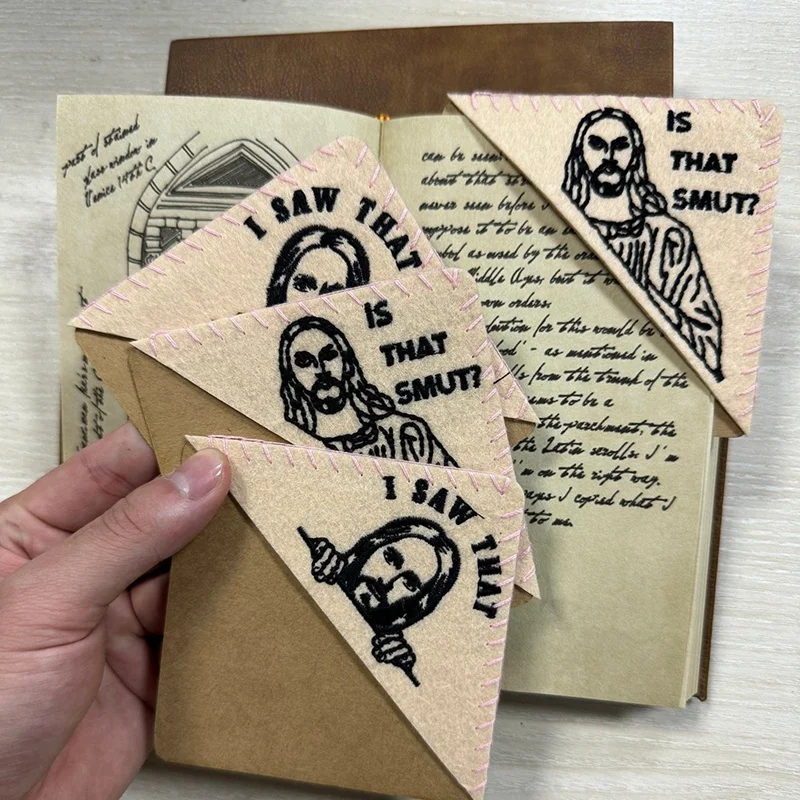 2 шт. треугольные страницы из войлока с вышивкой Иисуса