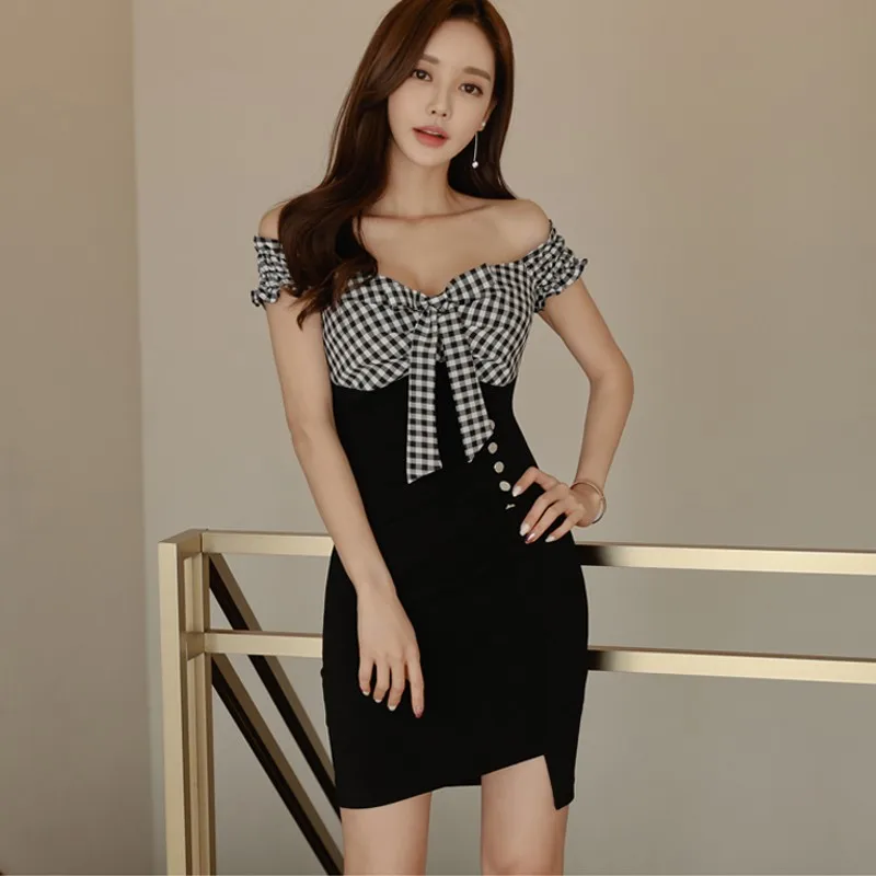 

Новинка весна-лето 2022 Женская Корейская версия модное привлекательное клетчатое платье с открытыми плечами и сумочкой на бедрах