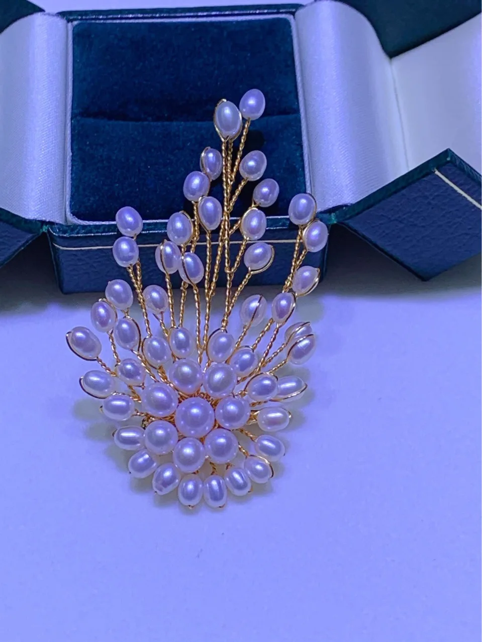 

Freshwater pearl brooches brooch hand-woven pearl jewelry accessories clothing pearl brooches a undertakes