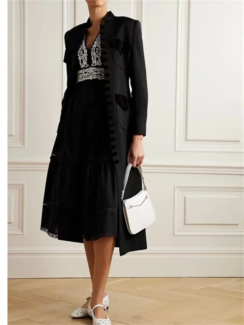 Женское кружевное платье с вышивкой свободное хлопковое средней длины V-образным