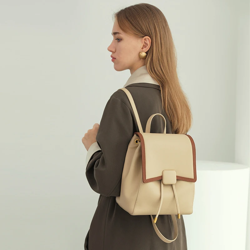 

Новинка 2023, женская сумка, роскошные дизайнерские кожаные рюкзаки, высококачественные дорожные рюкзаки в стиле ретро Advanced Sense для девочек, коричневые, хаки