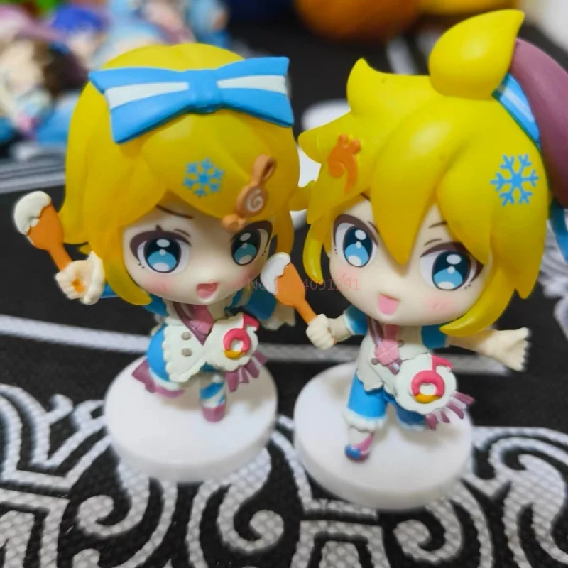Фото Оригинальные коллекционные фигурки Bandai Gashapon: Хацунэ Мику, Рин, Лука, Лен, Мейко, Кайто, Экс-Кашапон. Аниме-игрушки, украшения, подарки. №5