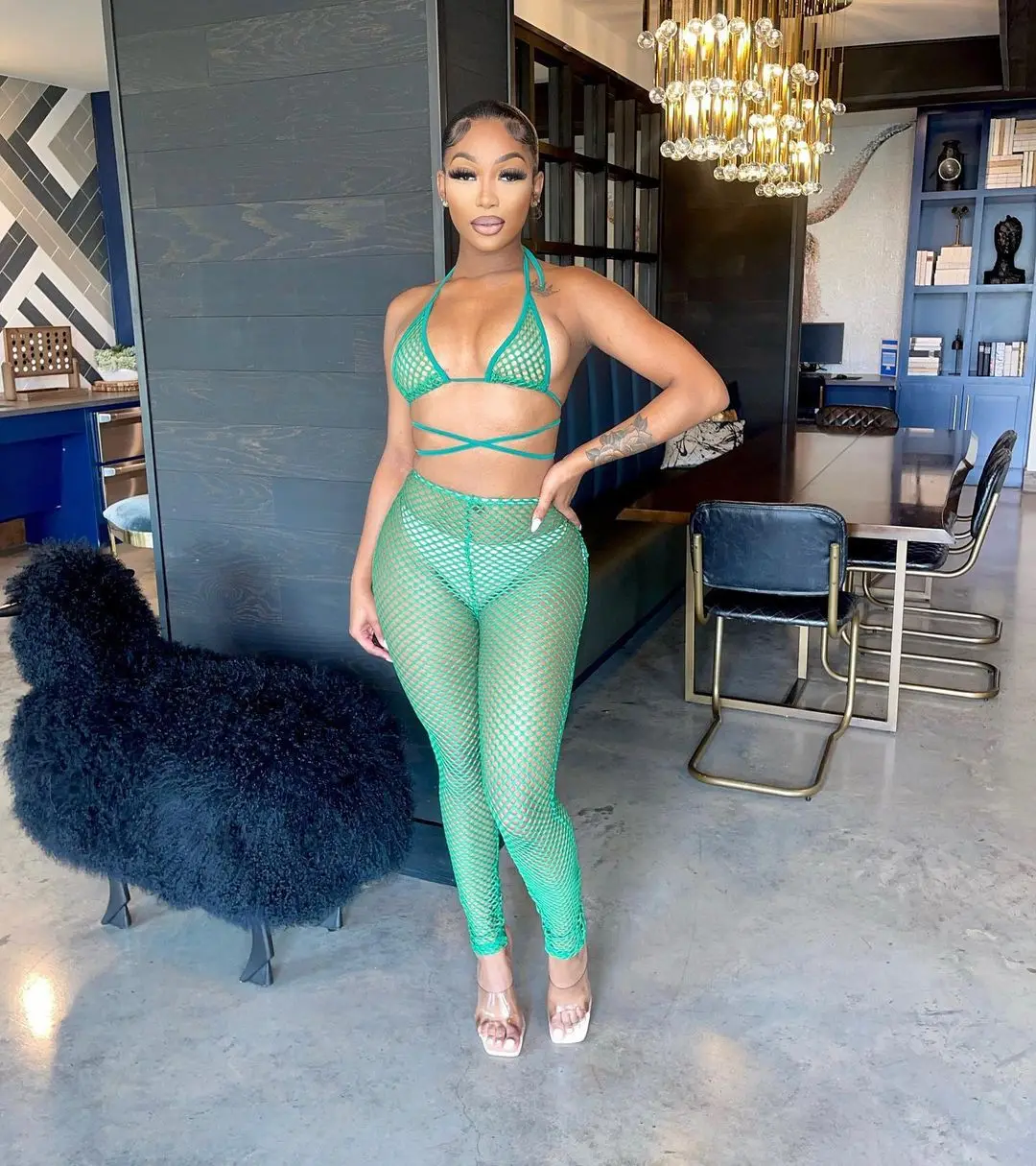

2022 Summer New Frenulum Sexy 2 Piece Outfits Fashion Sexy Breathable Solid Color Casual Knitted Cutout Womens Two Peice Sets