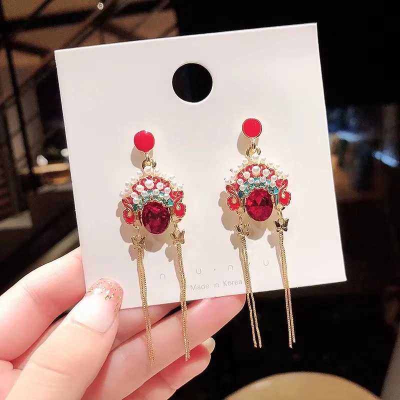 

2023 Vintage Pearl Earrings with Tassels Long Style Earrings Personality style