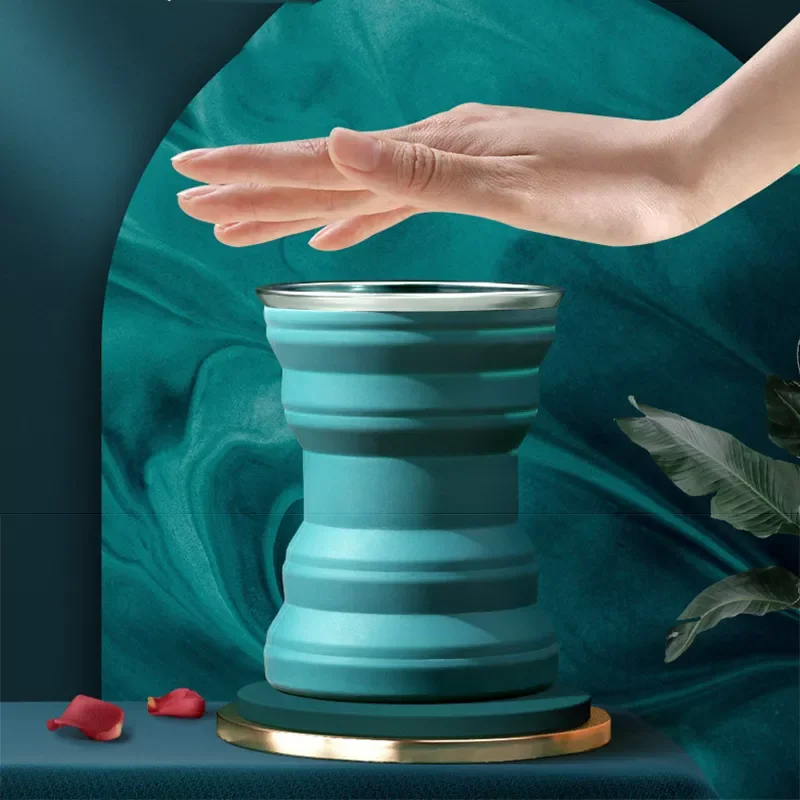 

2022 Water Cup Outdoor Heat Resistant Foldable Mug with Lid Collapsible Travel Drinking Cups for Camping