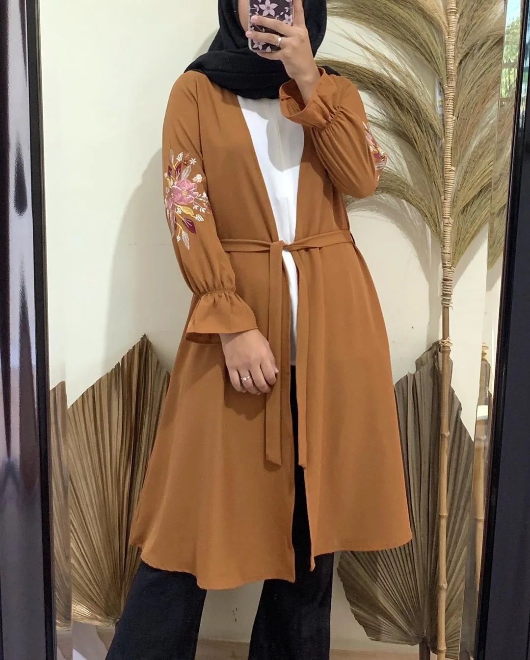 

Мусульманская одежда для женщин, топ, имитация двух частей, блузка, халат с вышивкой, Арабская модная одежда, мусульманская одежда для женщи...