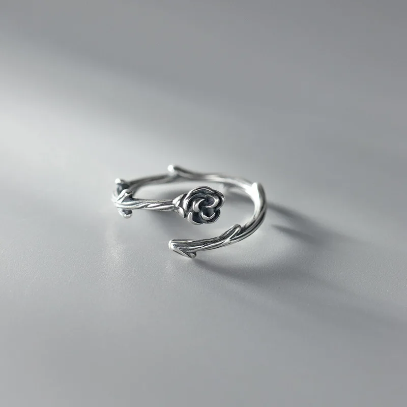 

Surflove Thorn Rose Flower Retro Made Ring Suitable for Ladies and Men To Wear Open Adjustable Ring Gothic Accessories