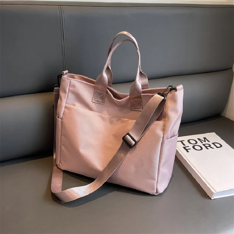 

Large Capacity Nylon Luggage Bag Tote Bag Casual Korean Edition Simple Solid Color Commuter Handheld One Shoulder Crossbody Comp