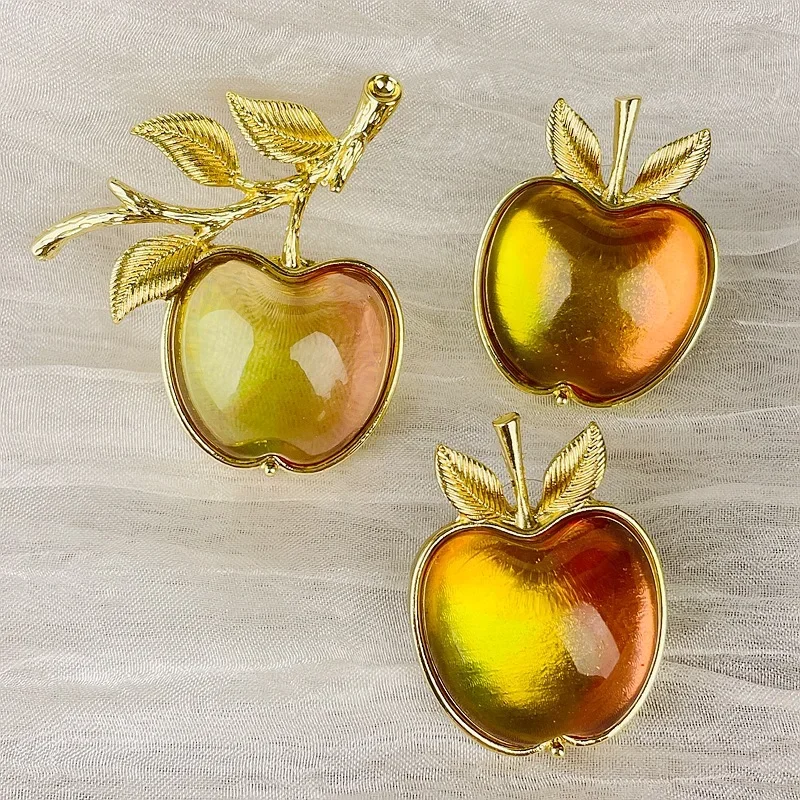 Брошь в виде яблока средневековом ретро-стиле