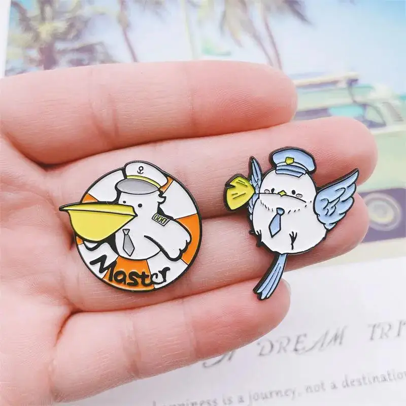 

Creative Badges Cartoon Cute Animal Bird Pigeon Sheriff Brooch Sweet Alloy Badge Clothes Backpack Accessory Gift