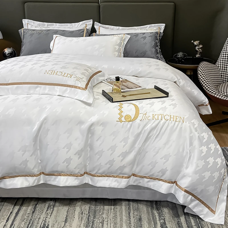 

Queen Bedding Set Luxury Soft Ice Silky Embroidery Duvet Cover Flat Fitted Bed Sheet and Pillowcases King Size Bed Comforter Set