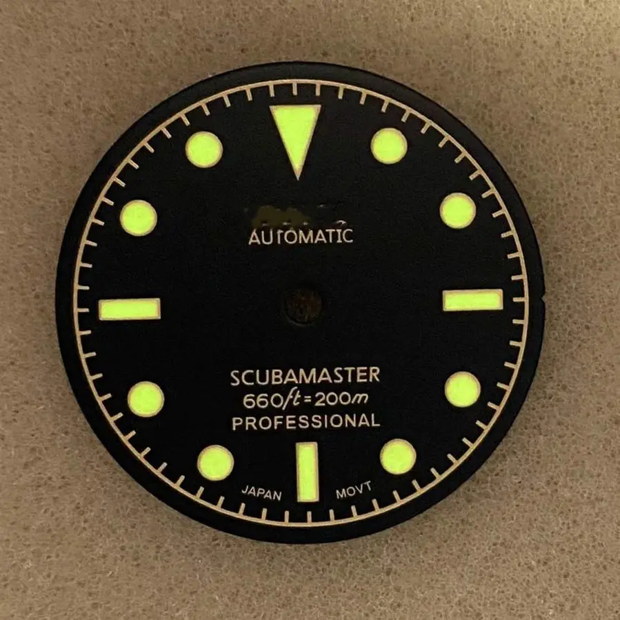 Watch Accessories dial Vintage black with C3 green Luminous NH35/36/4R/6R/7S movement SKX007 MM abalone Diver's watch  28.5mm