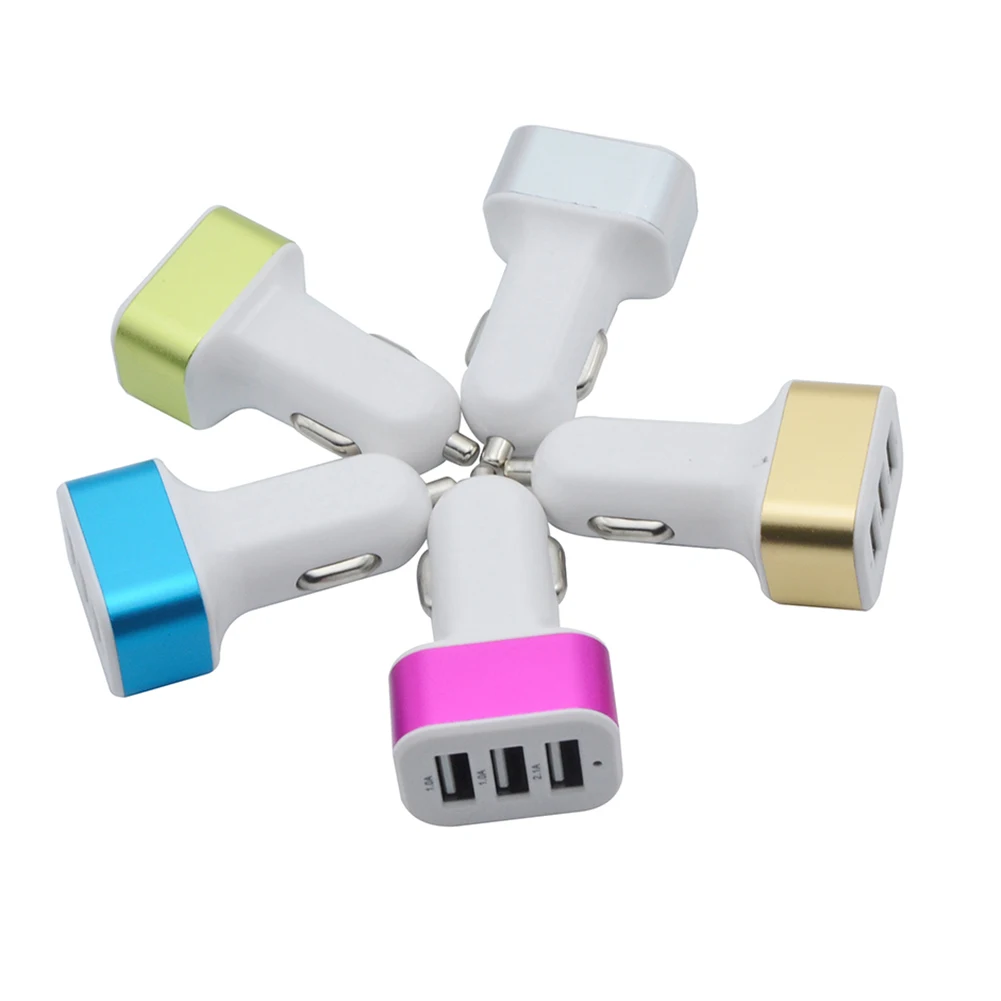 

Автомобильное зарядное устройство с 3 USB-портами