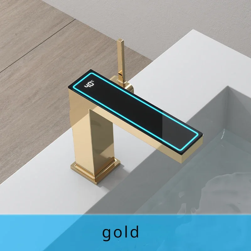 Смеситель для ванной комнаты горячей и холодной воды