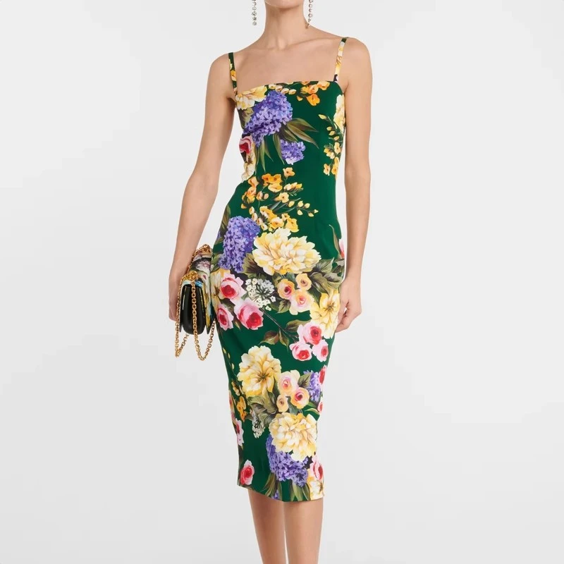 Женское платье с открытой спиной эластичное и наплечным ремнем весна-лето 2024