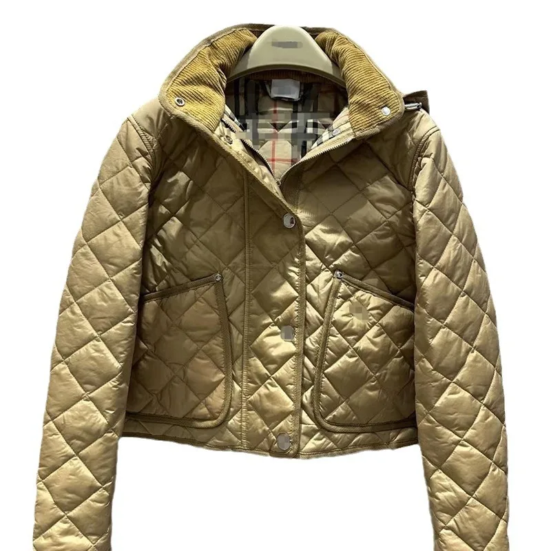 Женский демисезонный пуховик на утином пуху