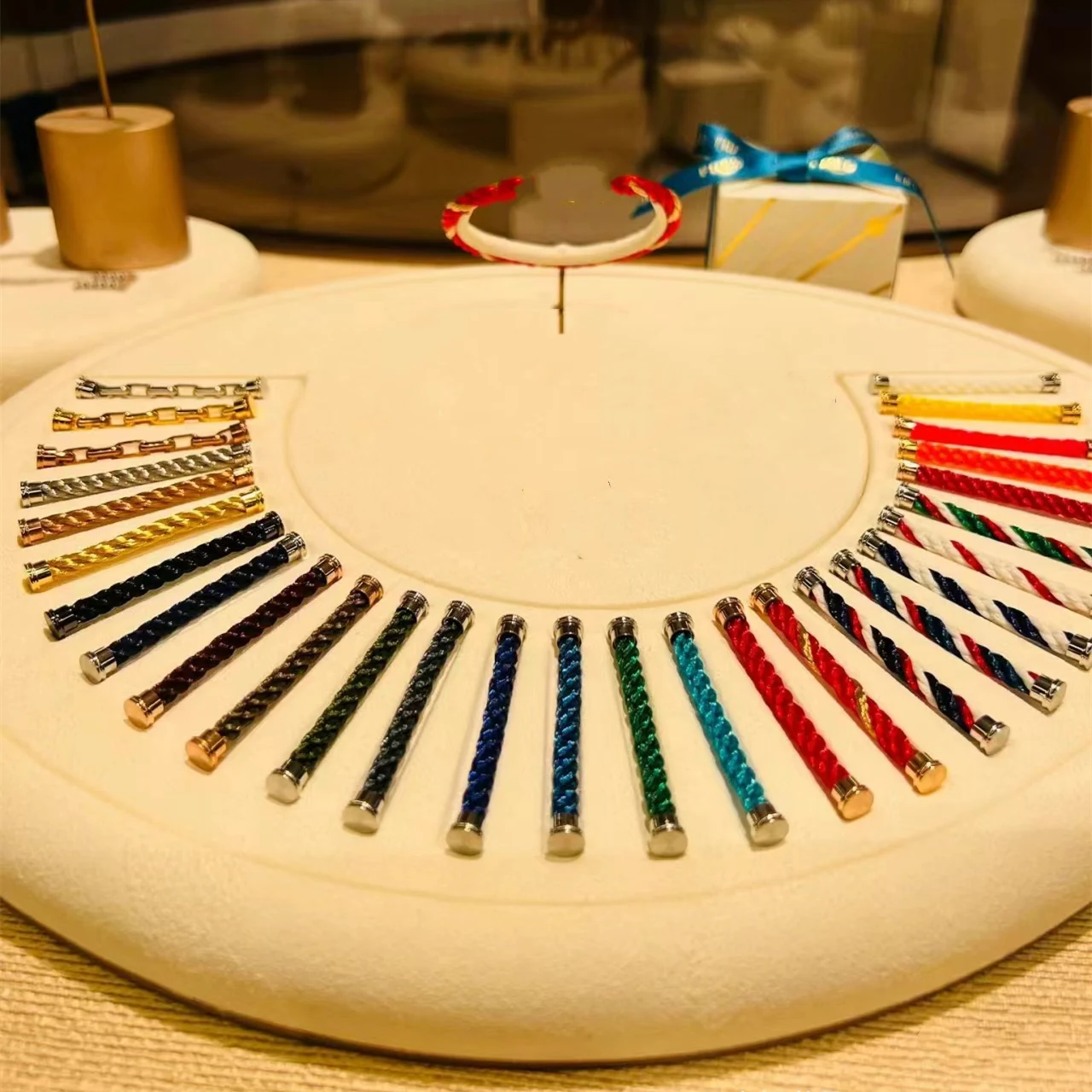 Для большой режимной морской пряжки специальная веревочная цепочка подходящая