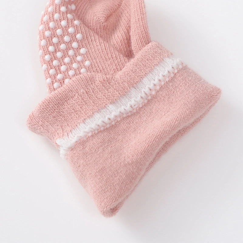 77HD Baby Anti Slip Floor Socks Хлопчатобумажные детские носки для стабильных прогулок и игр
