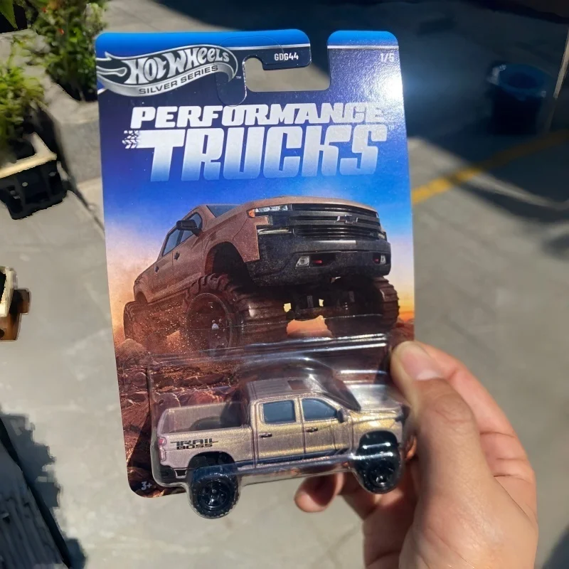Фото Коллекционная модель автомобиля Hot Wheels Silver Label Performance Trucks: внедорожный пикап Ford Bronco Raptor, Jeep, Dodge Ram – игрушка-подарок №5