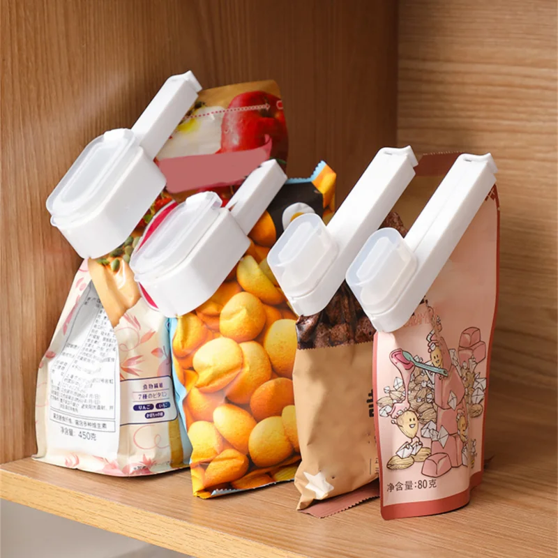 

Food Clips to Seal Pour Food Storage Bag Clip with Spout for Cereal Snacks Dust and moisture proof sealing clip portable