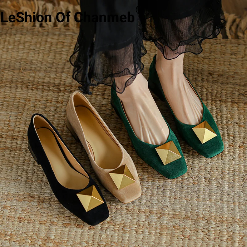 

LeShion Of Chanmeb Suede Leather Women Shallow Shoes Punk Stud Low Heels Pumps Woman Green Nude Black Shoes 33-40 Spring Autumn