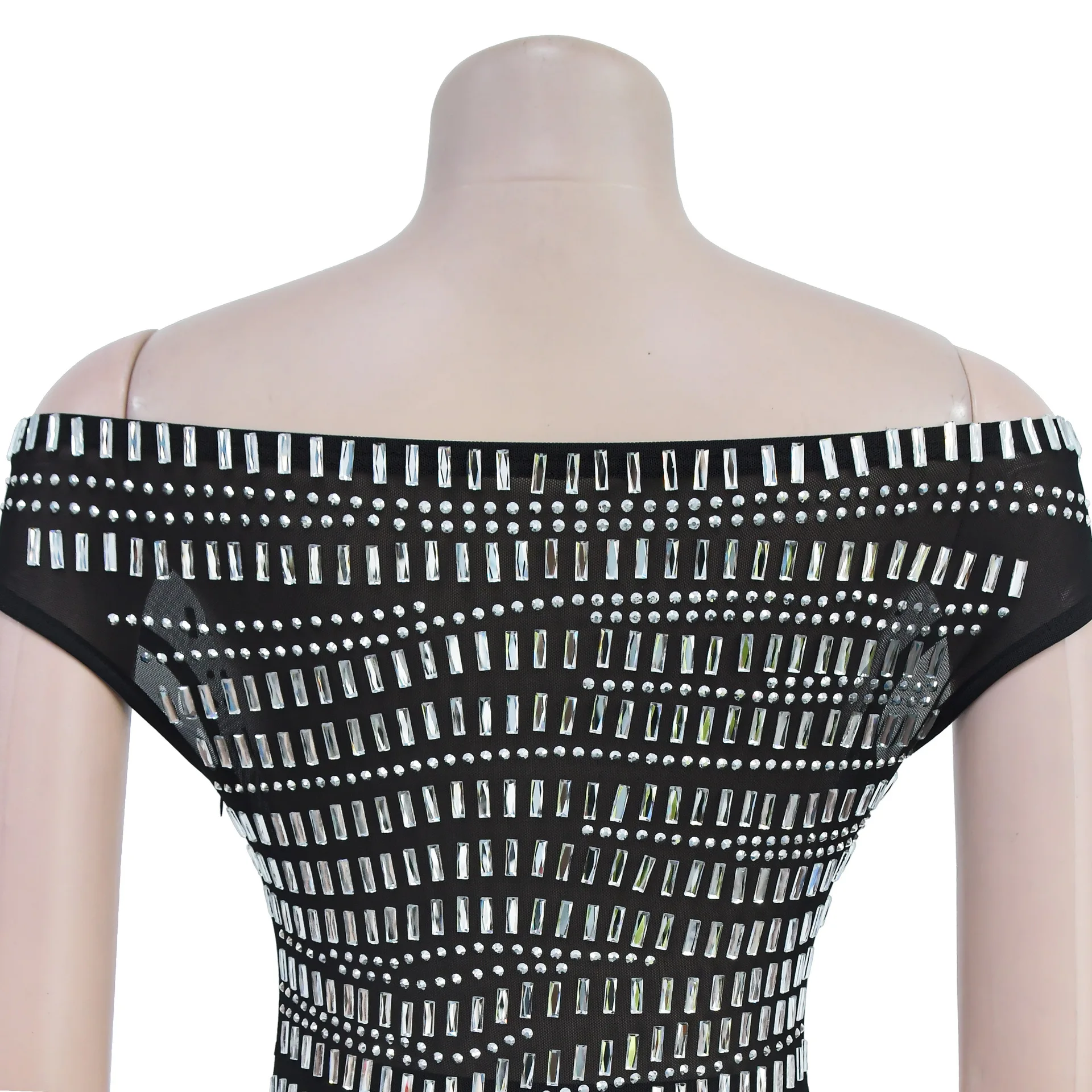 Черные короткие платья с одним вырезом вечерние однотонные облегающие юбки без