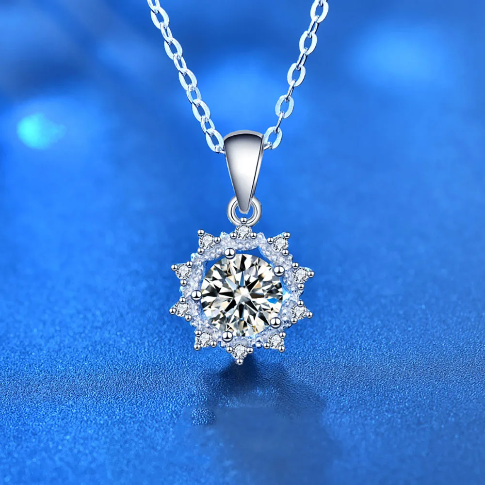 

Serenity Day 1Ct Moissanite Necklace S925 Silver Classic Five-claw Inlay Sunflower D Color VVS1 GRA Diamond Pendant Fine Jewelry