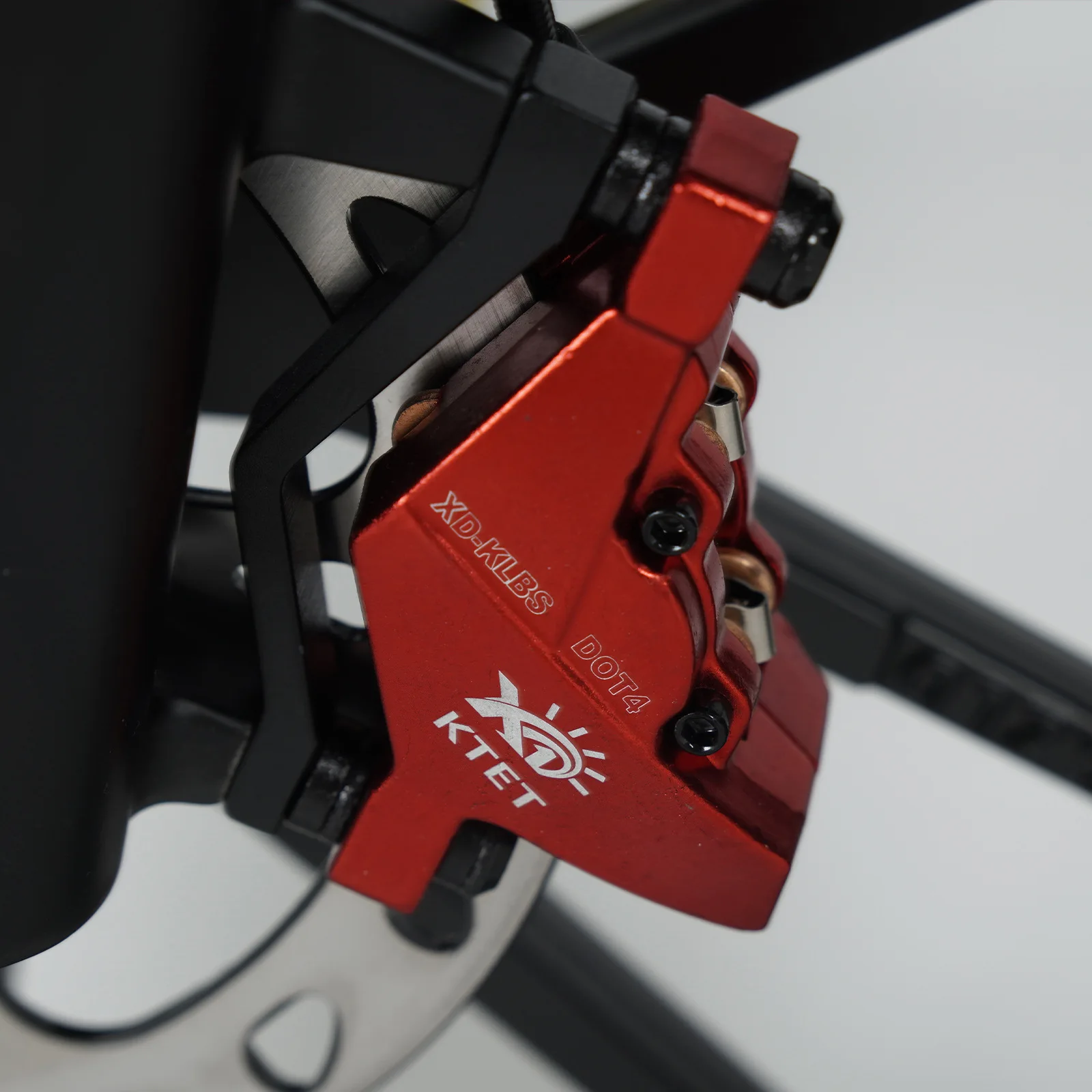 Фото 2-поршневой красный комплект гидравлических дисковых тормозов Ebike, электровелосипедный уровень отключения тормоза, велосипедные двойные дисковые масляные тормоза №2