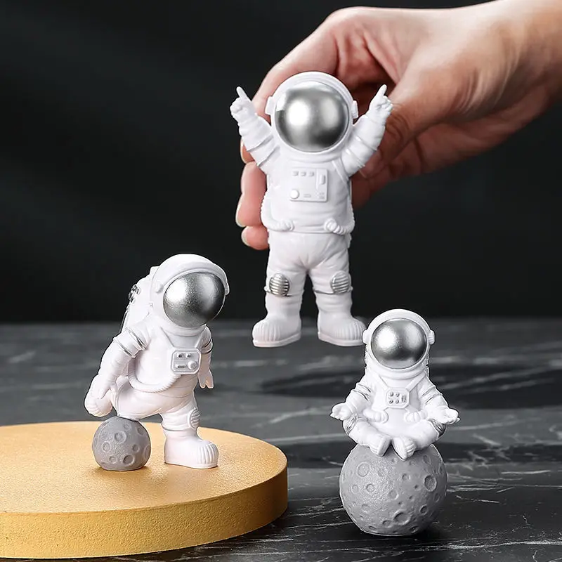 

3pc Resin Spaceman Sculpture Home Desktop Decorations Astronaut Figure Statue Educational Toys Figurine Model Kids Birthday Gift