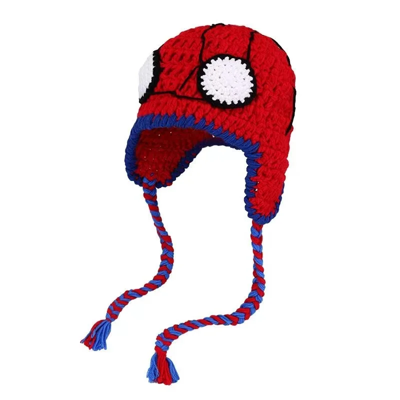 Вязаная шапка-бомбер с рисунком Человека-паука