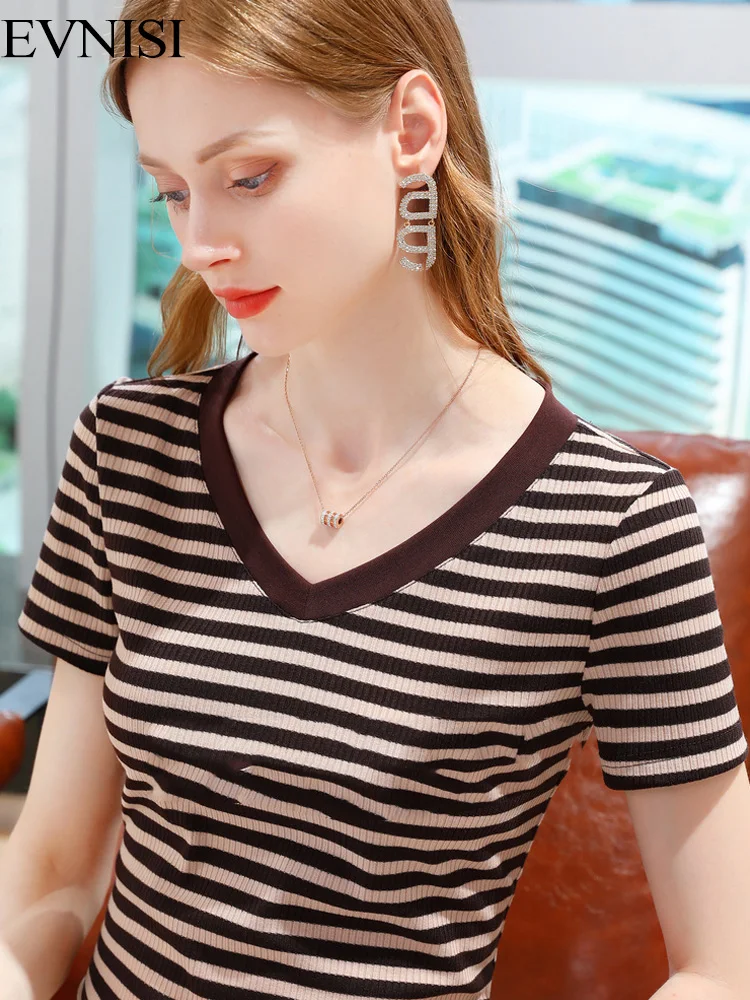 

Классическая полосатая футболка EVNISI, женские летние футболки с V-образным вырезом и коротким рукавом, вязаные Новые Топы во французском сти...