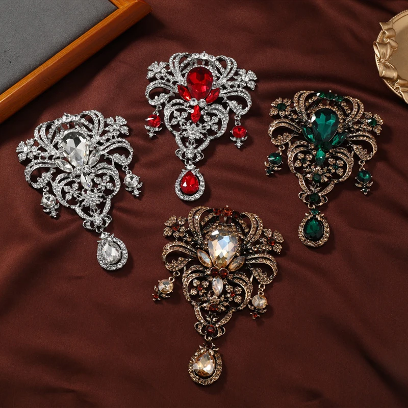 Классическая винтажная брошь со стразами и ажурным цветком роскошные броши с