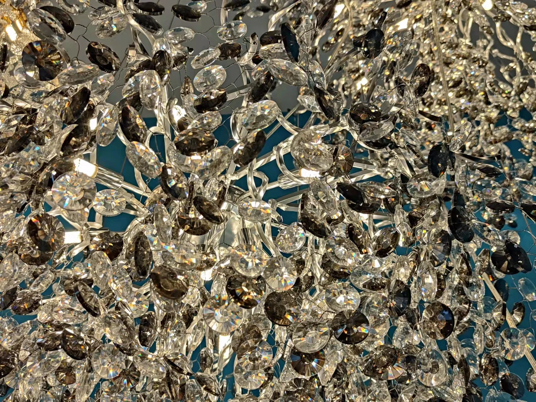 Рисунок 5 - Хрустальная люстра