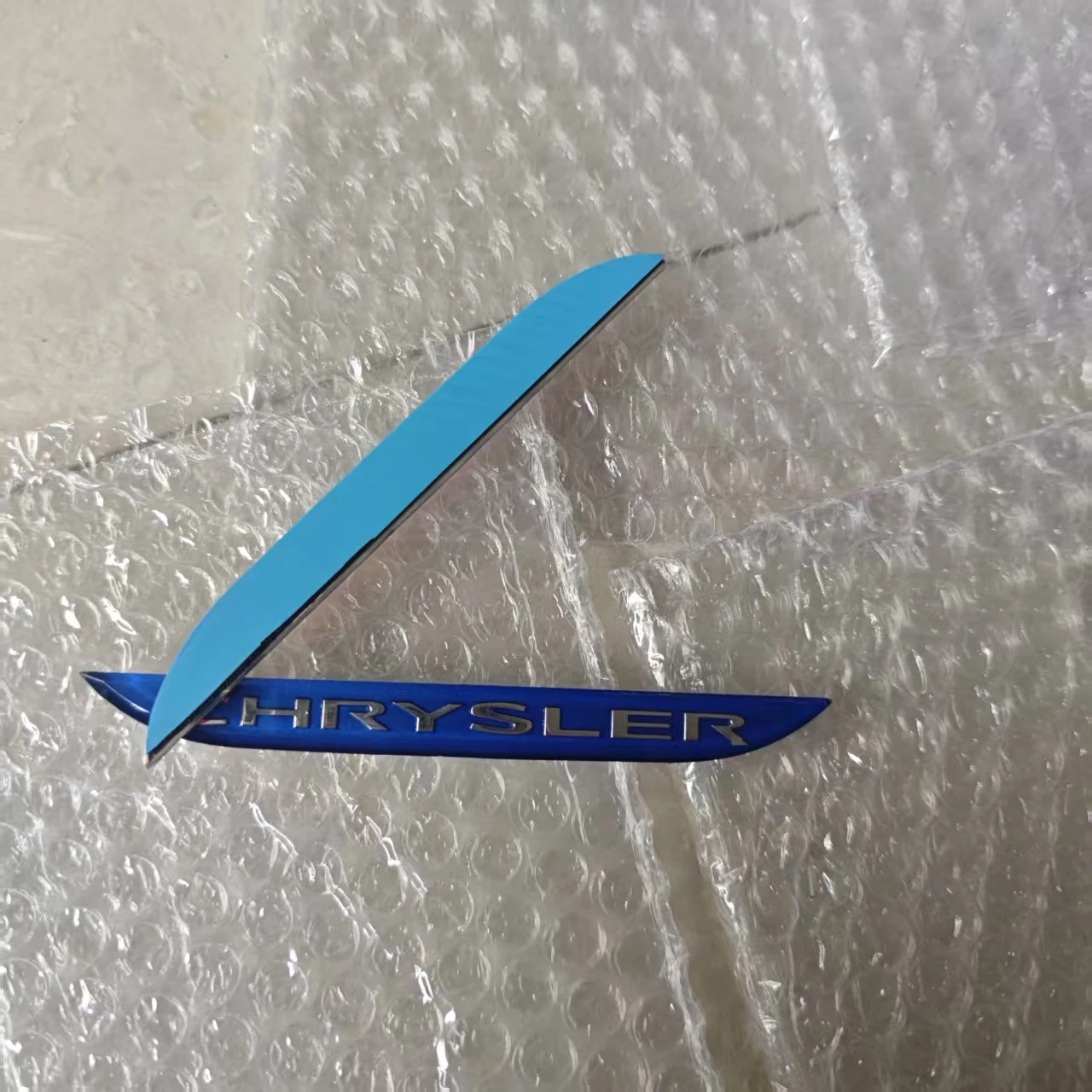 

Значок для передней эмблемы, эмблема заднего багажника, значок для C-hrysler 300C 2005 2006 2007 2008 2009 2010 04805157 68147521, аксессуары