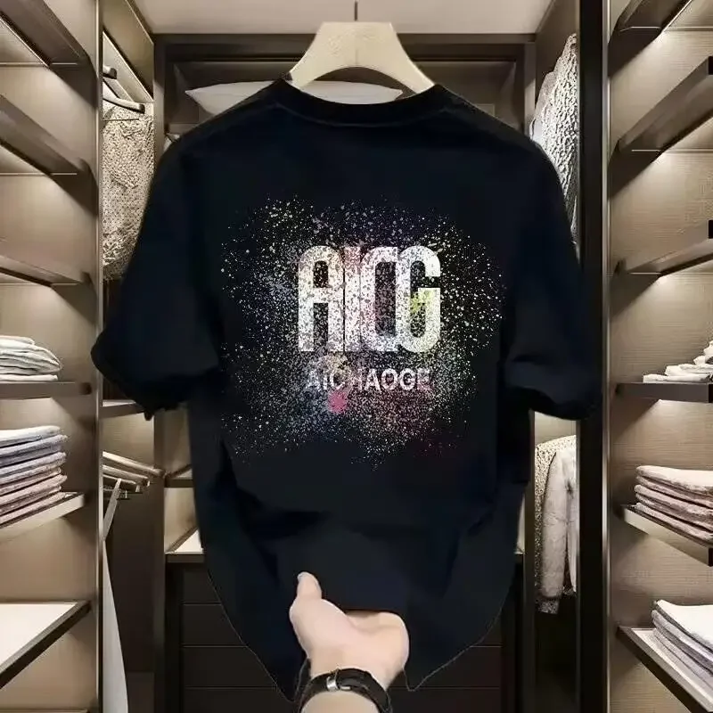 Мужская футболка с коротким рукавом круглым вырезом и принтом