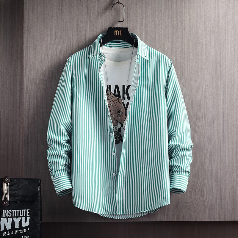 

2022 spring new men's shirt fashion casual Korean slim fit young men's striped long sleeved shirt trend