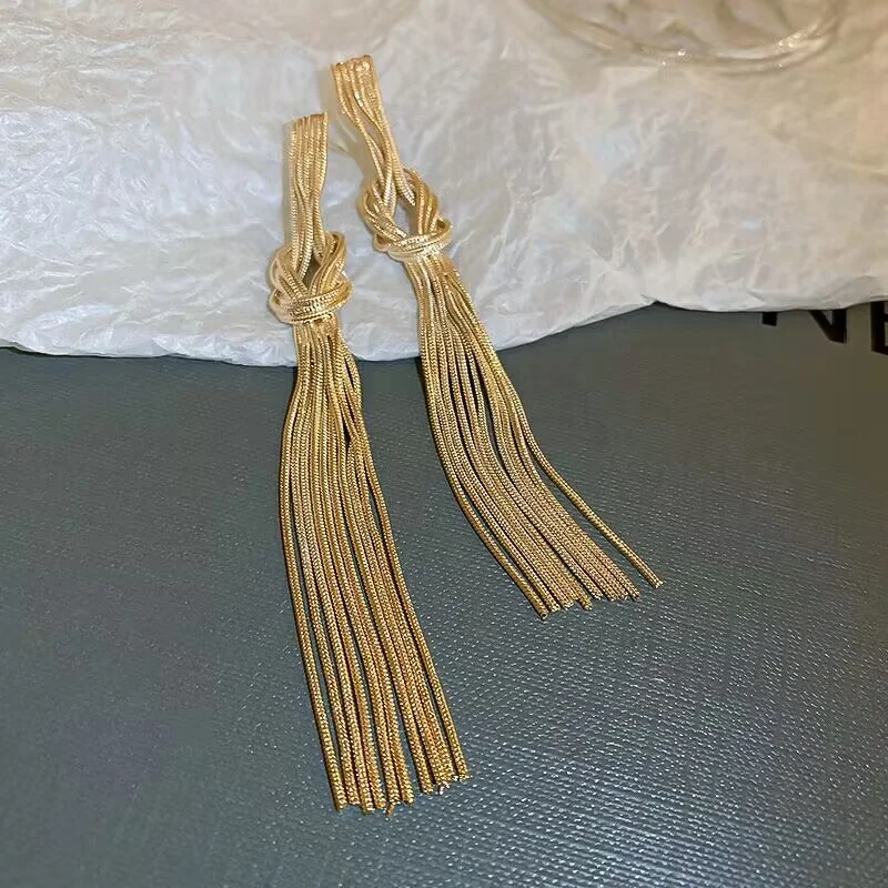 1pcss long tassel knotted earrings Europe and the United States retro chain heavy metal wind earrings light luxury exaggerated