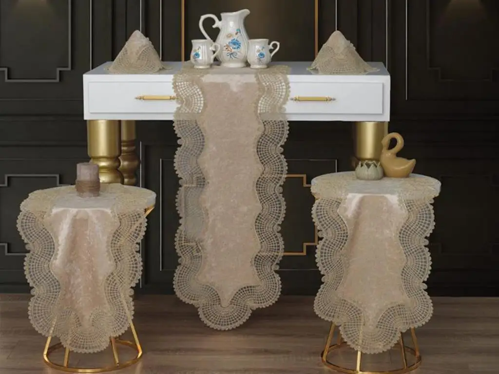 

Land Of dowry Skyline 5 Piece Velvet Salon Kit Cappucino