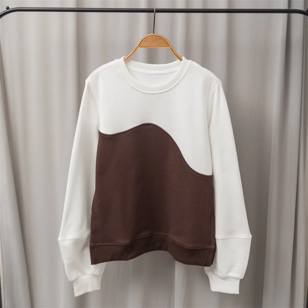 

Brand Luxury Design Autumn Winter Fashion Classic Wave Panel Contrast Long Sleeve Letter Embroidered Round Neck Sweatshirt G3