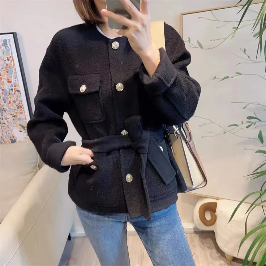 

2022 Autumn Winter New Black Round Collar Three-dimensional Metal Button Short Simple Wool Coat Women